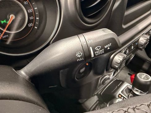 Used 2023 Jeep Gladiator Sport AWD/4WD image 29