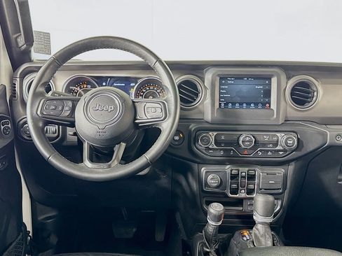 Used 2021 Jeep Gladiator Sport AWD/4WD image 15
