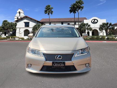 Used 2015 Lexus ES 350 w/ Luxury Package FWD image 6