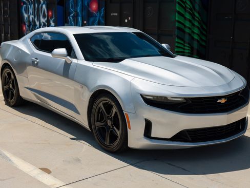 Used 2019 Chevrolet Camaro LT RWD image 19