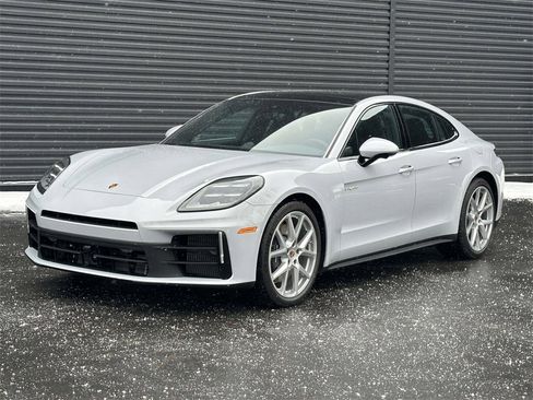 New 2026 Porsche Panamera 4 E-Hybrid image 1