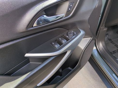 Used 2026 Chevrolet Trax LS FWD image 11