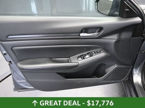 Used 2024 Nissan Altima 2.5 SV image 20