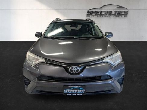 Used 2017 Toyota RAV4 LE image 6