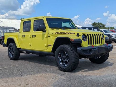Used 2023 Jeep Gladiator Rubicon w/ LED Lighting Group AWD/4WD image 2
