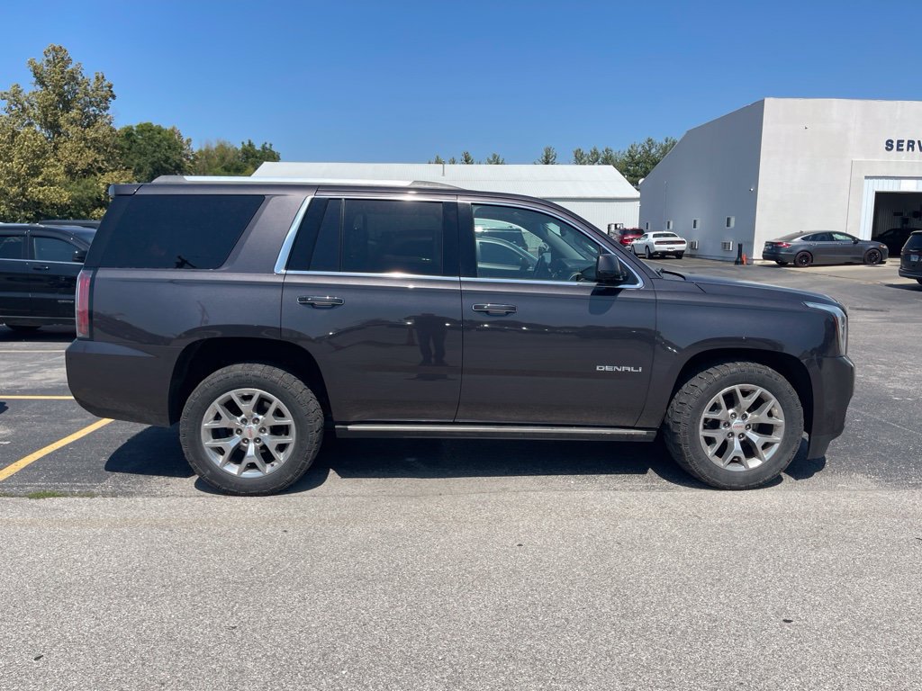 Used 2015 GMC Yukon Denali w/ Premium Package AWD/4WD image 3