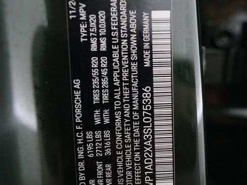 Used 2025 Porsche Macan Electric RWD image 30