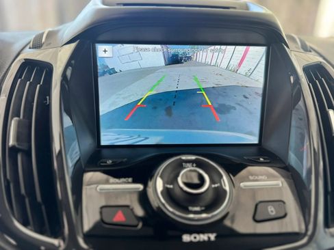 Used 2016 Ford C-MAX Energi SEL w/ Equipment Group 302A image 16