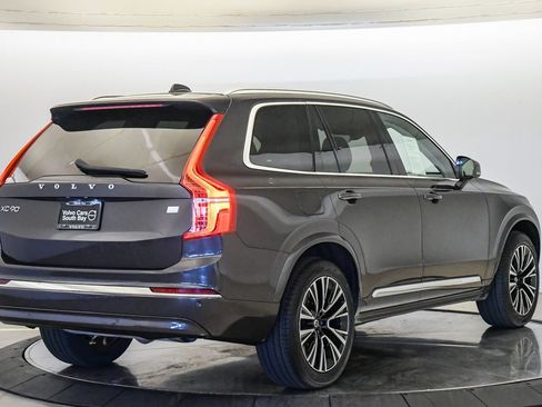 Certified 2024 Volvo XC90 T8 Core AWD/4WD image 5