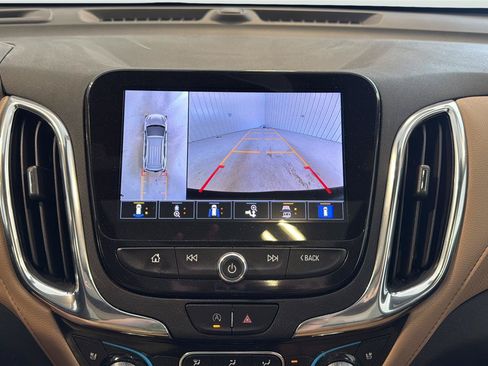 Used 2023 Chevrolet Equinox Premier AWD/4WD image 20