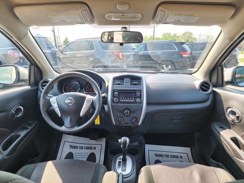 Used 2018 Nissan Versa SV image 13
