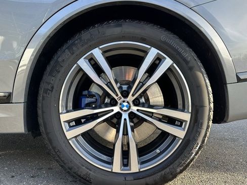 Used 2024 BMW X7 M60i w/ Executive Package image 9