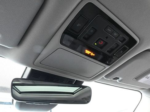 Used 2025 Toyota Grand Highlander AWD image 27