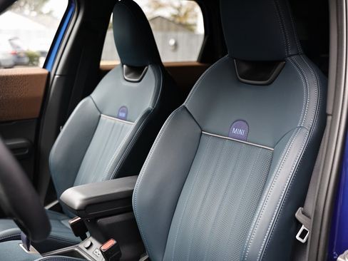 Used 2025 MINI Cooper Countryman S w/ Comfort Package Max image 21