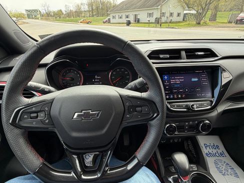 Used 2022 Chevrolet TrailBlazer RS w/ Technology Package AWD/4WD image 34