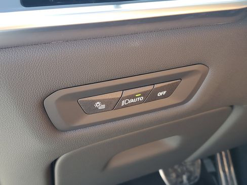 New 2026 BMW X5 xDrive40i w/ M Sport Package AWD/4WD image 11