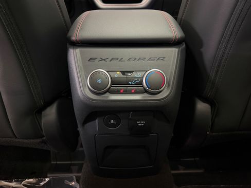 Certified 2025 Ford Explorer ST-Line w/ Premium Package AWD/4WD image 12