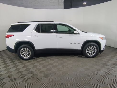 Used 2020 Chevrolet Traverse LT w/ Driver Confidence II Package image 17