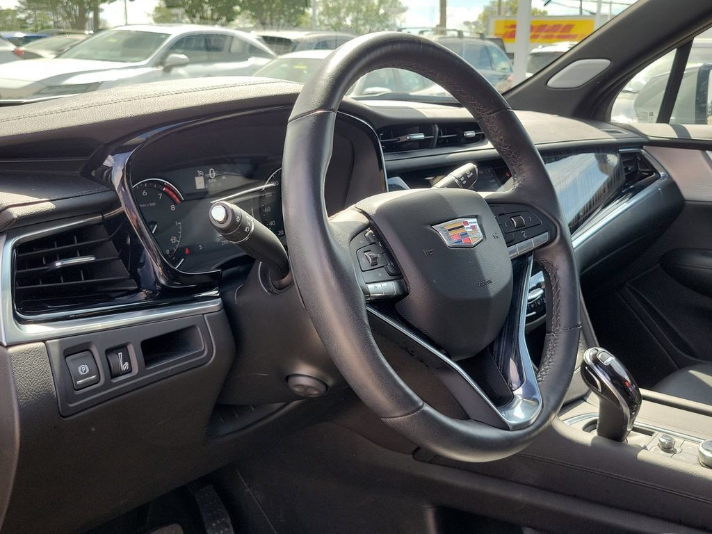 Used 2024 Cadillac XT6 Premium Luxury AWD/4WD image 21