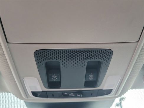 Certified 2024 Honda Pilot Touring image 33