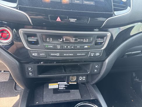 Used 2021 Honda Passport Elite image 25