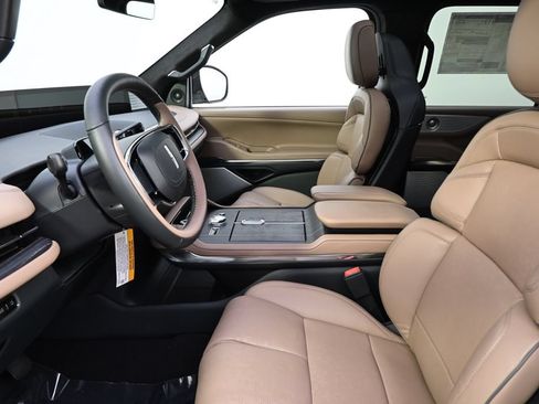 New 2026 Lincoln Navigator Black Label AWD/4WD image 13
