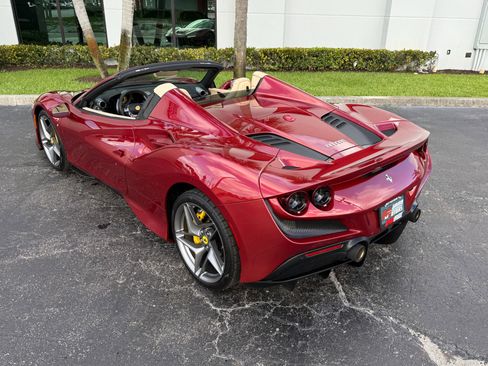 Used 2023 Ferrari F8 Tributo image 13