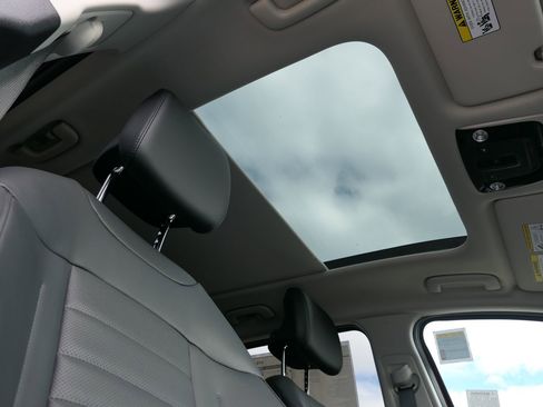 New 2025 Kia Sportage SX image 26