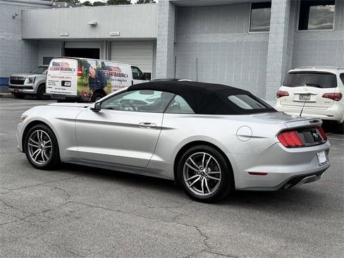 Used 2016 Ford Mustang Premium image 19