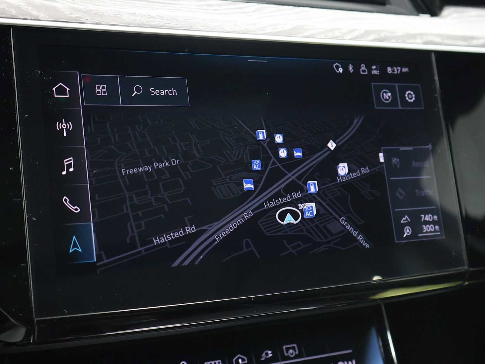 Used 2023 Audi e-tron Premium Plus w/ Premium Plus Package AWD/4WD image 32