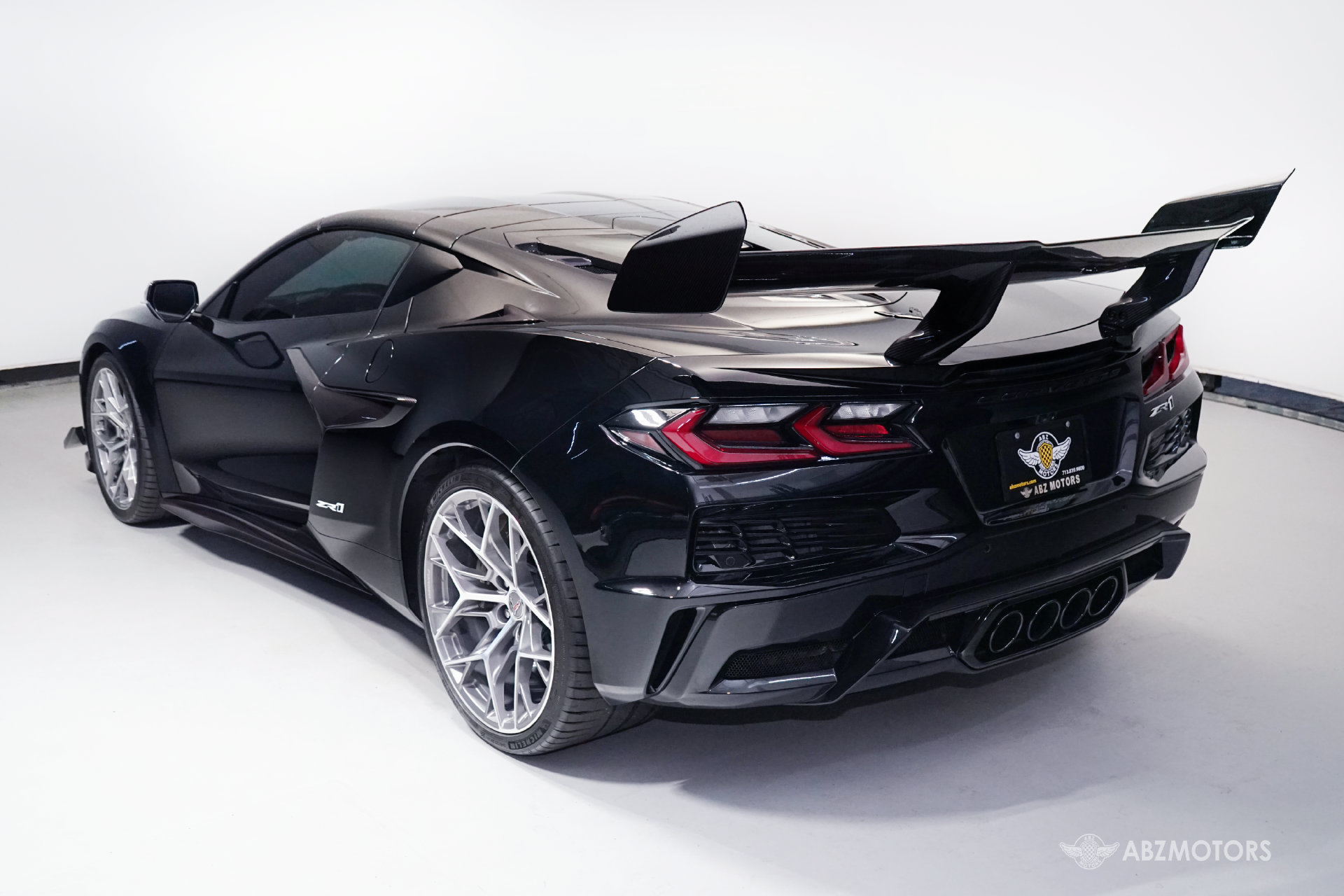 Used 2026 Chevrolet Corvette ZR1 w/ ZR1 Carbon Fiber Aero Package RWD image 6