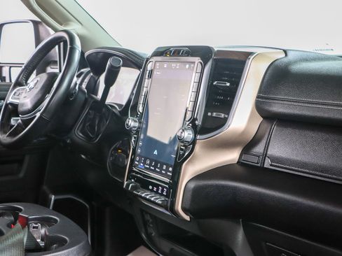 Used 2024 RAM 2500 Laramie w/ Safety Group AWD/4WD image 23