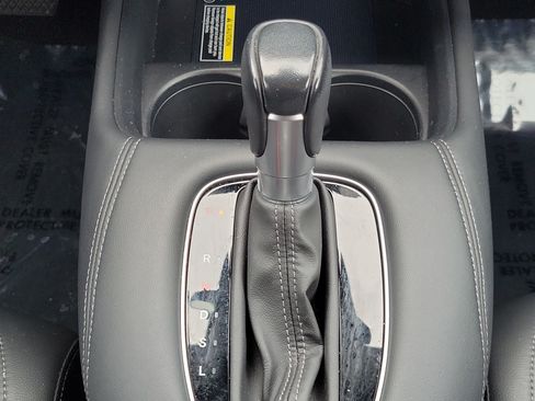 Certified 2024 Honda HR-V EX-L image 15