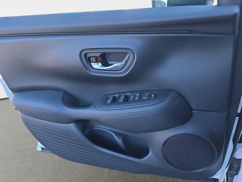 New 2026 Honda HR-V LX image 24