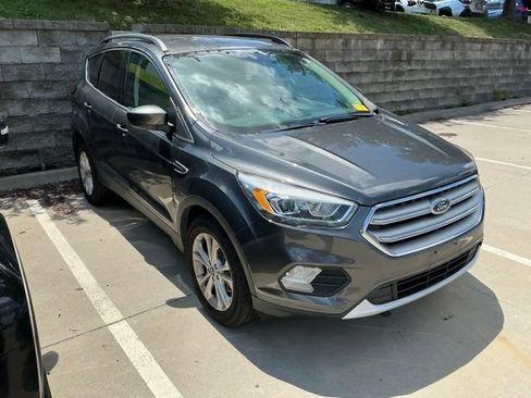 Used 2019 Ford Escape SEL FWD image 4