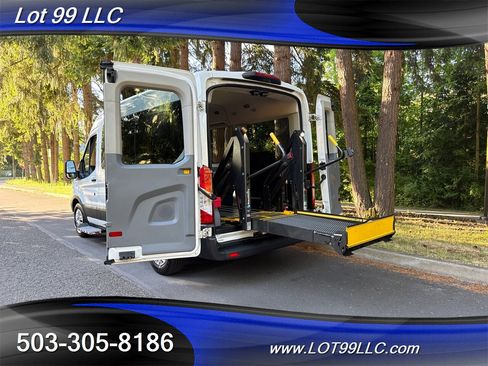 Used 2018 Ford Transit 150 XL image 28