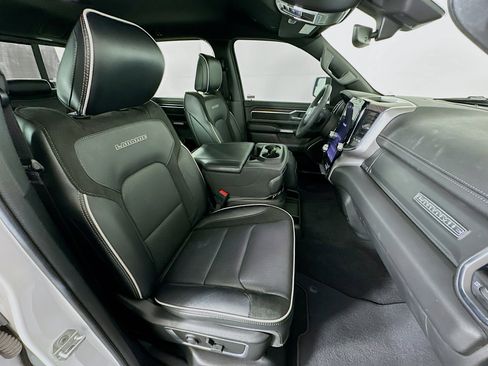 Used 2025 RAM 1500 Laramie AWD/4WD image 29