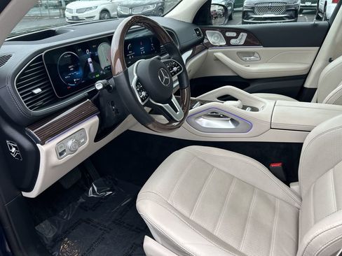 Used 2022 Mercedes-Benz GLS 450 4MATIC image 12