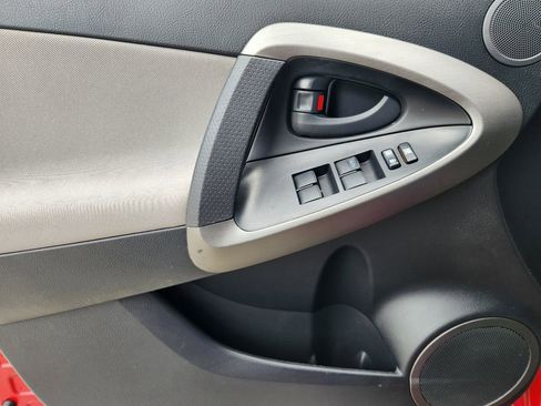 Used 2012 Toyota RAV4 FWD w/ Upgrade Value Pkg image 20