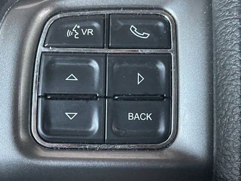 Used 2019 Dodge Journey Crossroad w/ Nav & Sun Group image 12