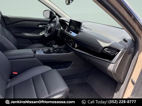 Certified 2024 Nissan Rogue SL w/ SL Premium Package image 33