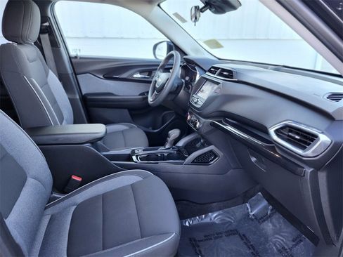 Used 2023 Chevrolet TrailBlazer LT image 7