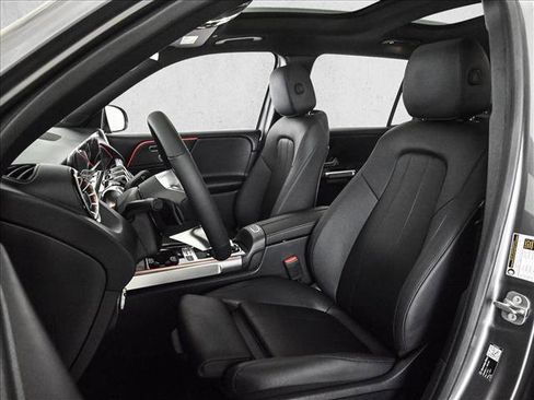 New 2026 Mercedes-Benz GLB 250 4MATIC image 18