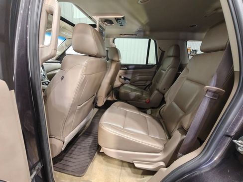Used 2017 GMC Yukon SLT w/ Open Road Package AWD/4WD image 30