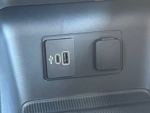 Used 2026 Ford Explorer Active AWD/4WD image 25