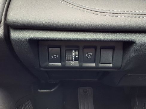 Certified 2022 Subaru Outback Limited AWD/4WD image 9