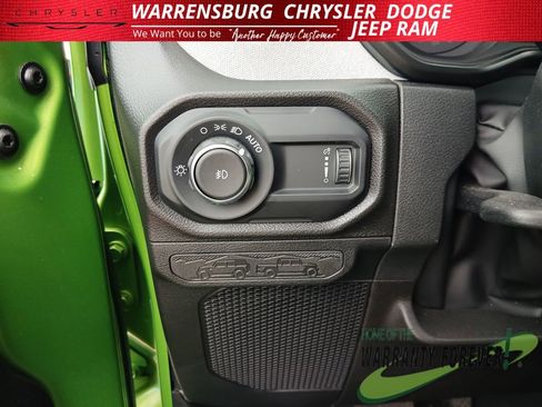 Used 2026 Jeep Wrangler Unlimited Sport AWD/4WD image 23