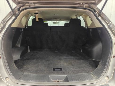 Used 2011 Nissan Rogue SV AWD/4WD image 27