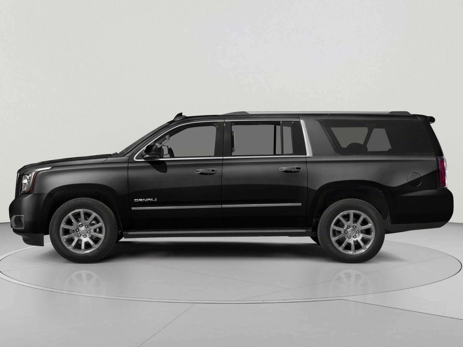 Used 2017 GMC Yukon XL Denali w/ Open Road Package AWD/4WD image 3