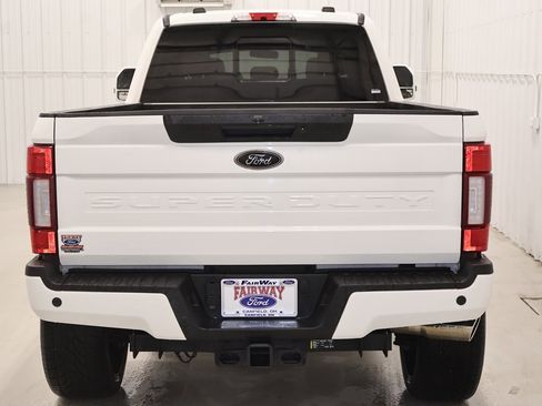 Certified 2022 Ford F350 Lariat w/ Lariat Ultimate Package image 8